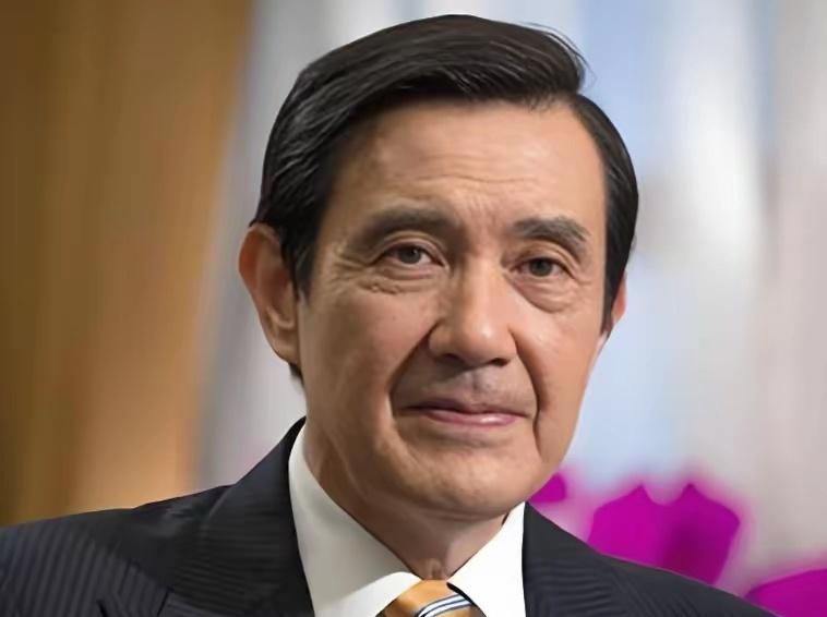 终于体会到什么叫“冷板凳”！马英九最近心里大概多少有点不是滋味儿，咋说呢？第四