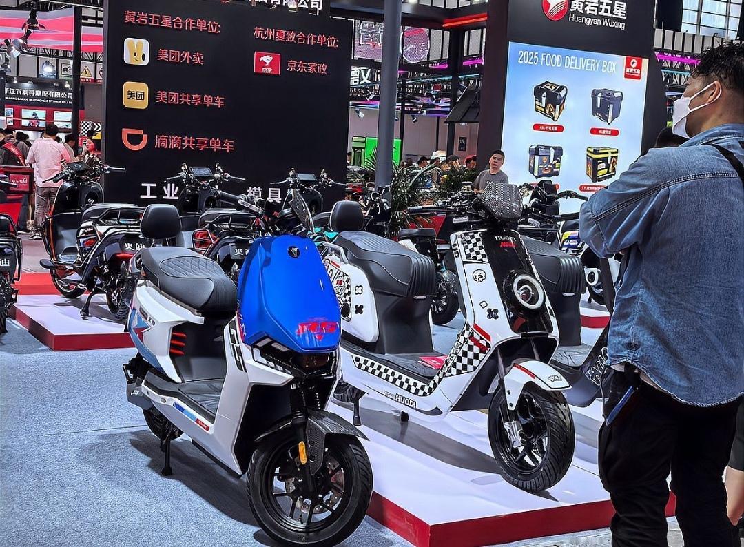 电动车新国标为啥让3.8亿人吐槽？25km/h限速太劝退！电动车新国标一实