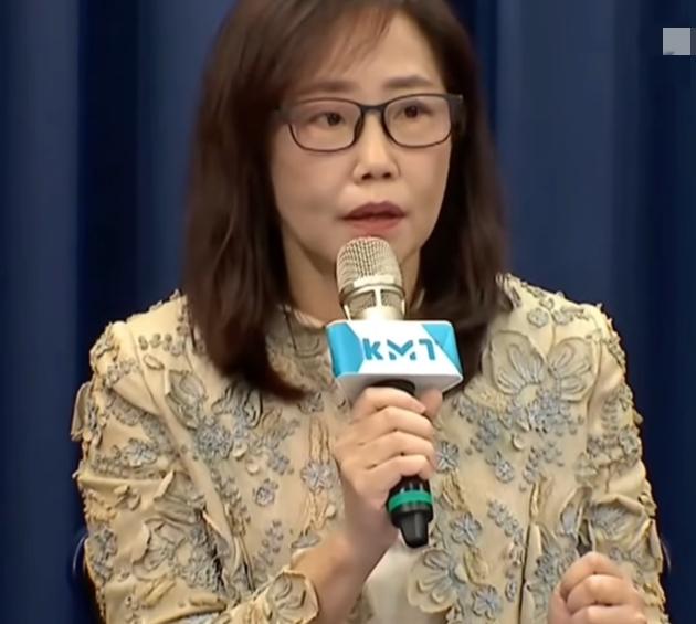 赵少康说他只是提了一些对军购提醒的建议，国民党就每天发动人来骂他，国民党文传会主