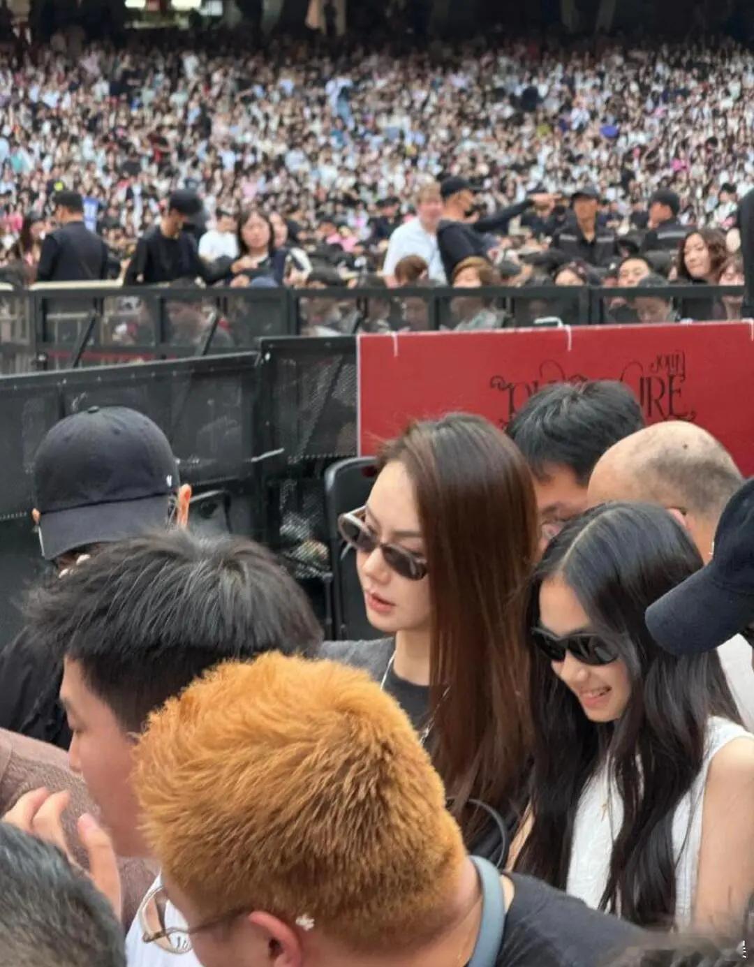 戚薇李承铉女儿lucky近照