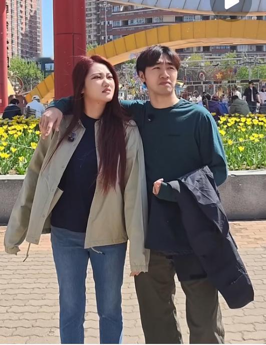 闫安更新：春天就得出来玩！4月12日，闫安更新视频，在北京最好的季节，带着