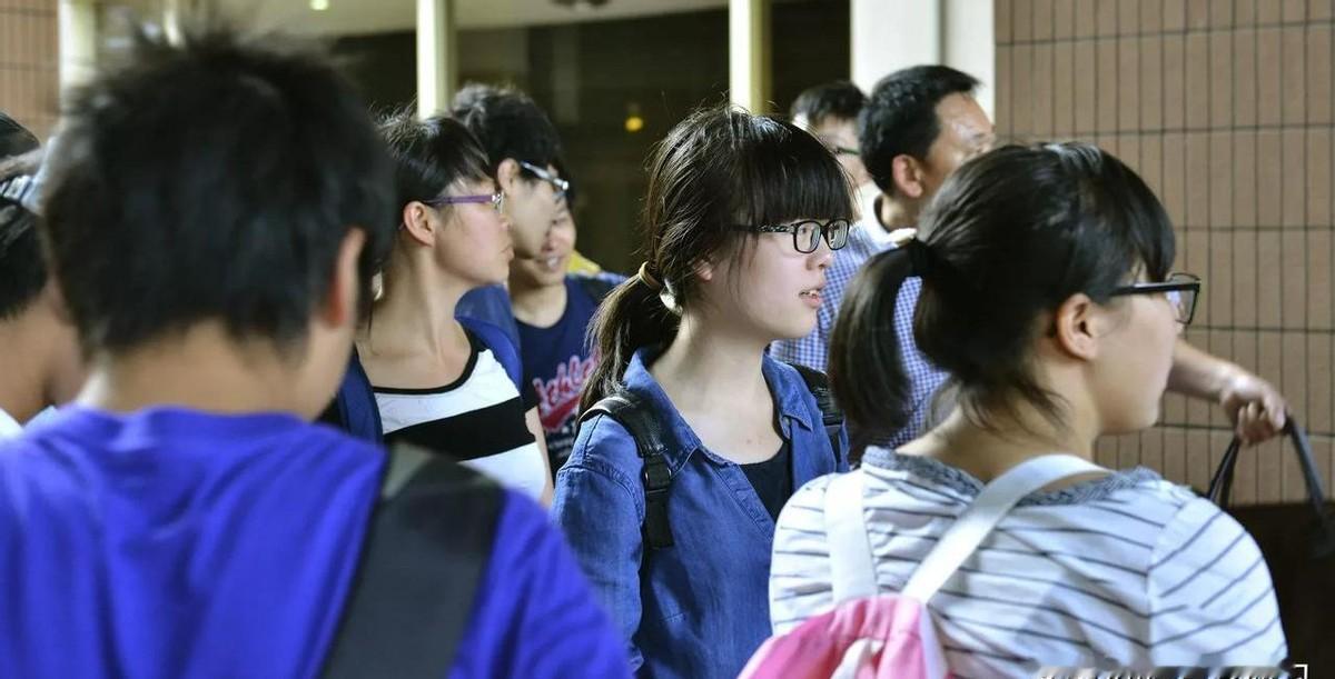 都说现在去美国留学不香了，这可不是空话。数据摆在那，中国学生增长几乎停了。反