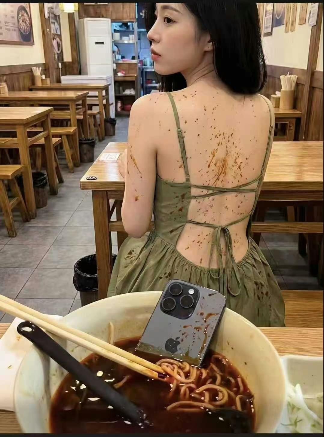 尬…手机掉进去那一刻，灵魂已经离席了！