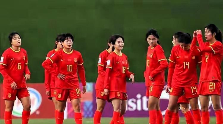 咱家的U17女足姑娘们，输给厄瓜多尔有点可惜。那个10号李雨涵的进球，是真漂亮