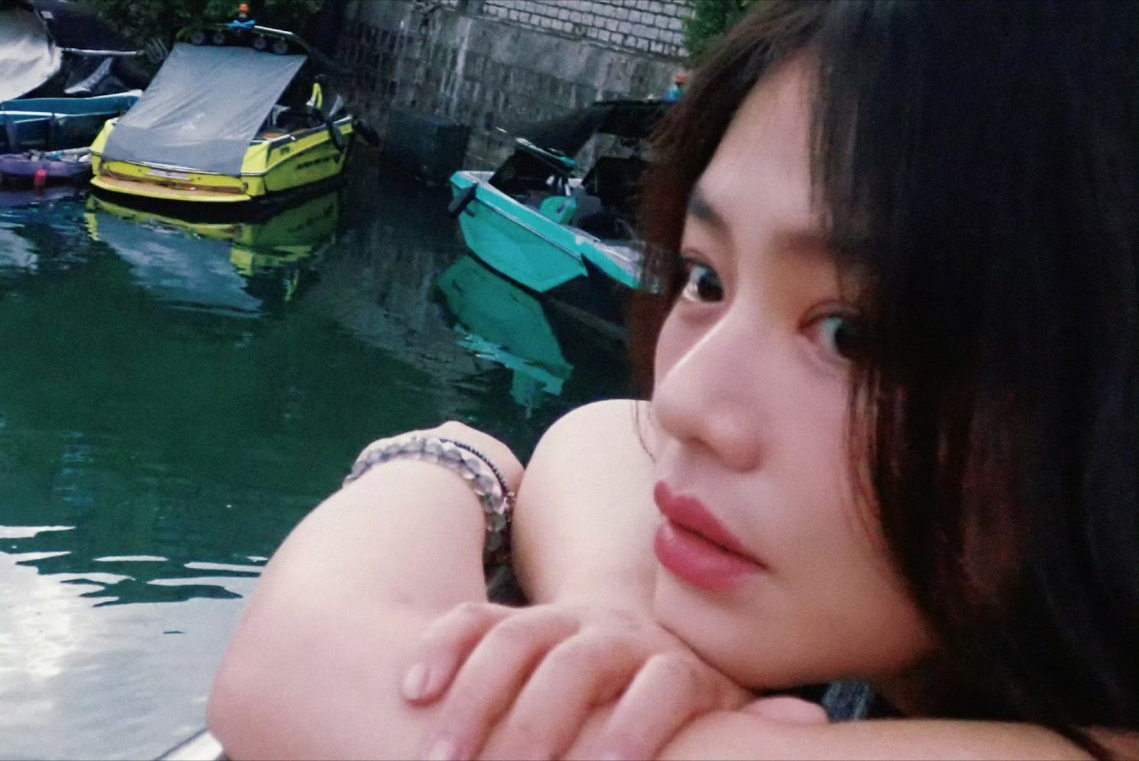 马思纯晒照庆祝38岁生日，小马要一直快乐呀！