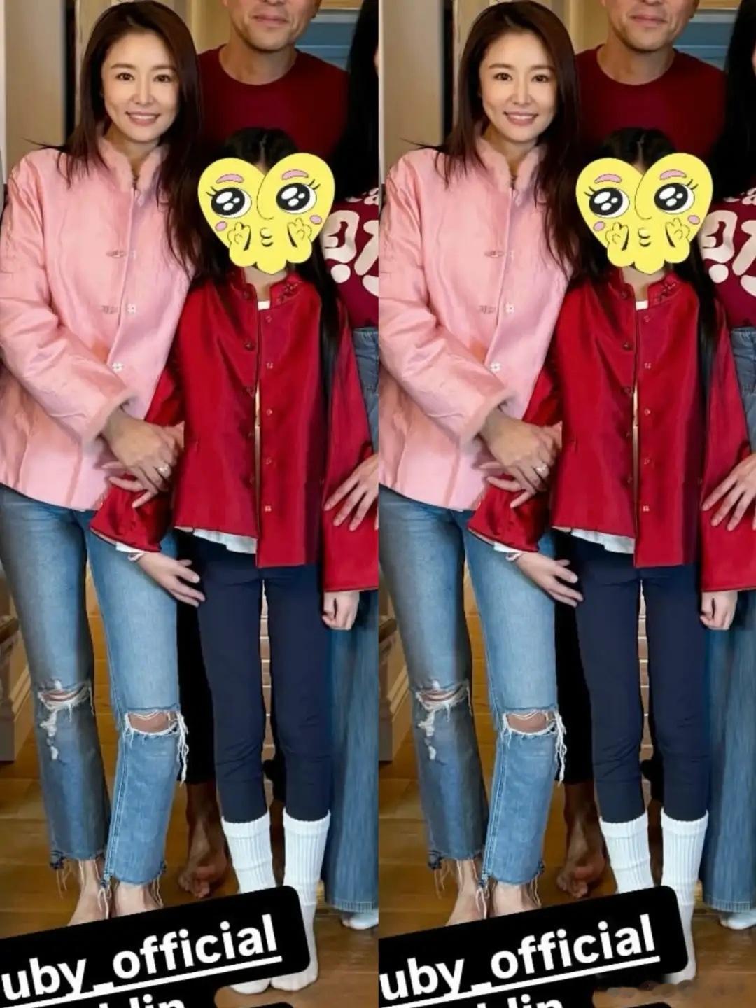 林心如母女新年参加聚会，9岁小海豚罕见出镜，身材高挑长腿抢镜！