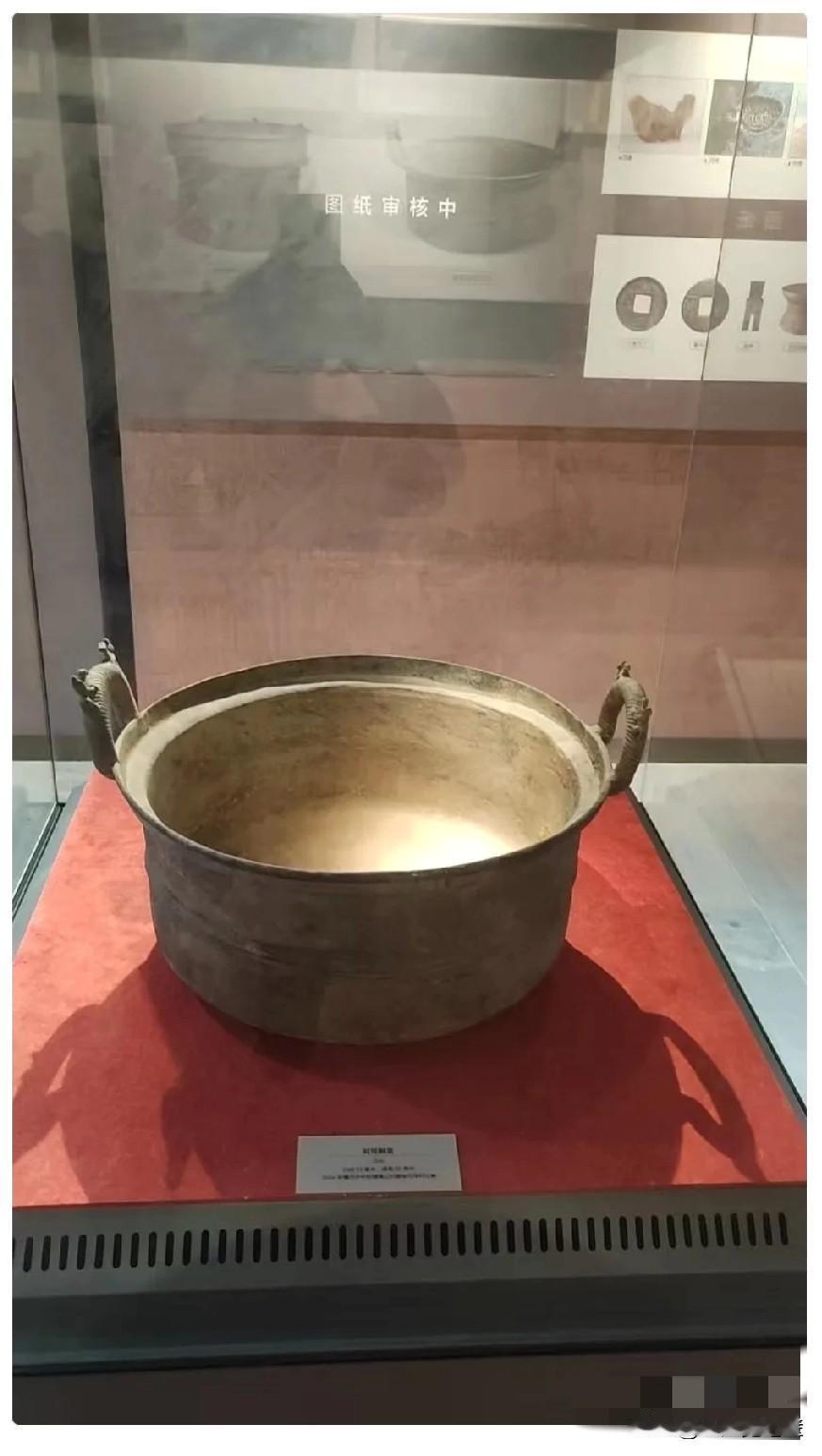 南博院搞臭了文物界，郭美美搞臭了红十字会，释永信搞臭了佛教，海参队搞臭了足