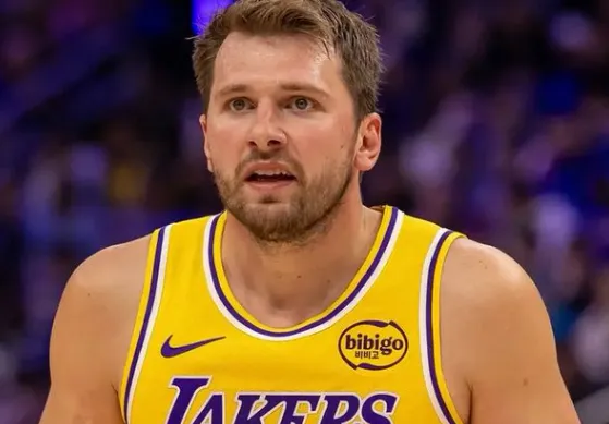 NBA更新官方社媒，宣布洛杉矶湖人队后卫卢卡-东契奇因在2025-26赛季累计第