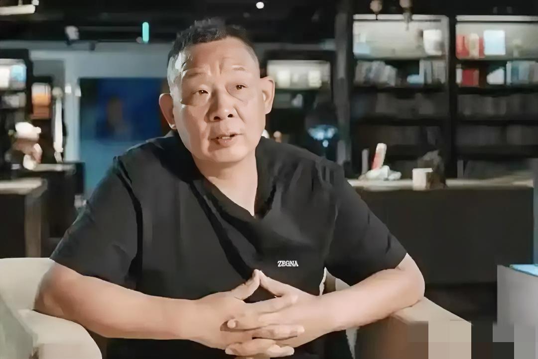 刷到一条新闻，胖东来开放日，每人收费2万。时间是每月10号和20号，每批不超