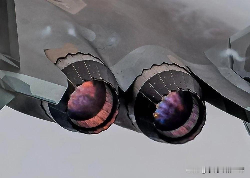 据说装备WS15的J20A交付了。如果消息属实，咱家的两款四代军用小涵道比涡