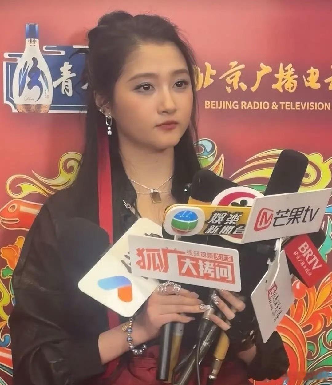 关晓彤是怎么做到越来越土的？