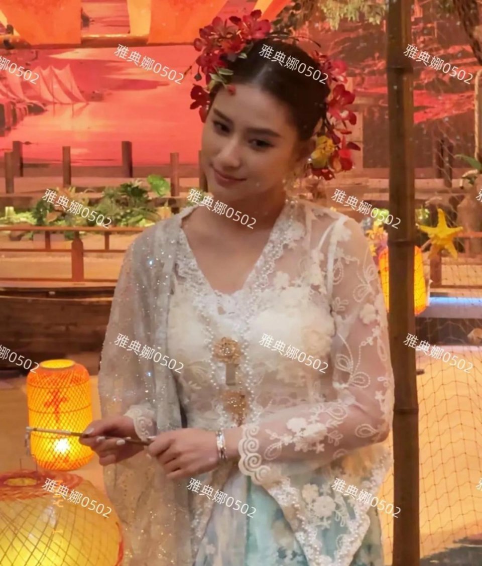何超莲厦门之行：豪门千金的“下凡”与舆论风暴在大众印象里，豪门千金何超莲一直是
