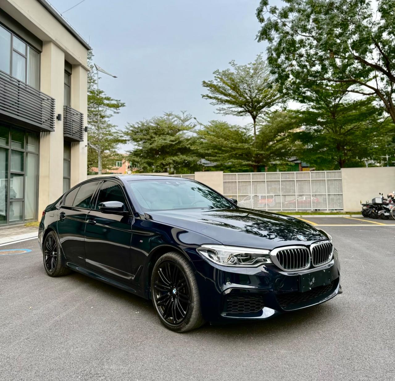 开了4年的540i就这样甩卖了，买的时候各种费用60几万才能上路，如今就值个普