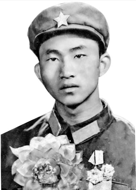 1979年，在对越自卫反击战中，我军一炊事员在送饭途中碰见了一个越军哨所，将哨兵