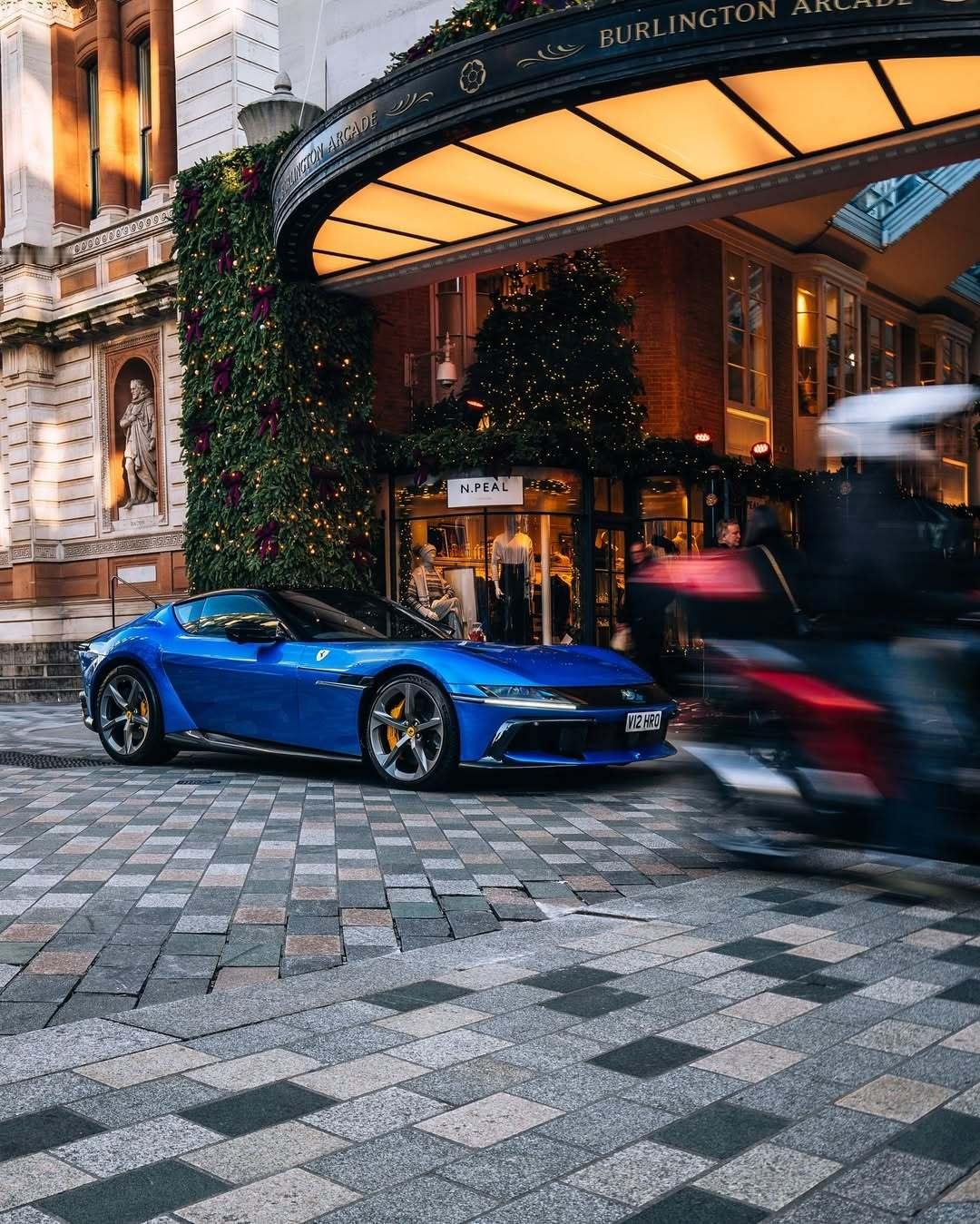 Ferrari12cilindriV12​​​