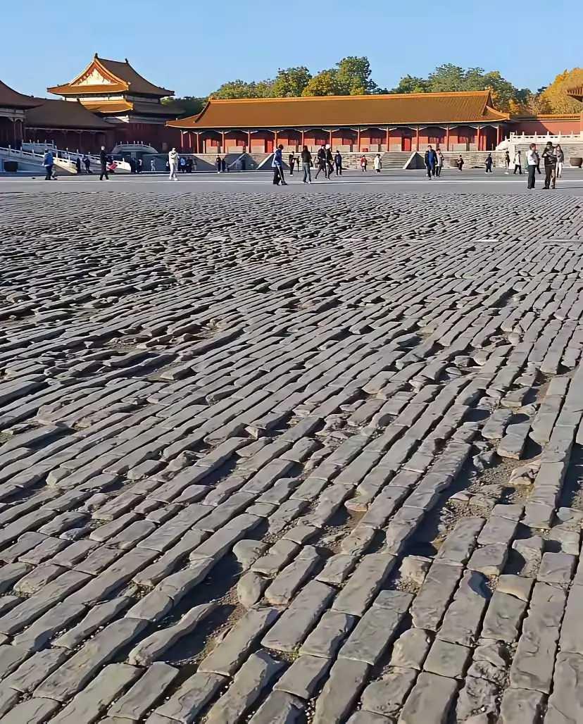 这就是文物的价值，绝对不能开车入内！