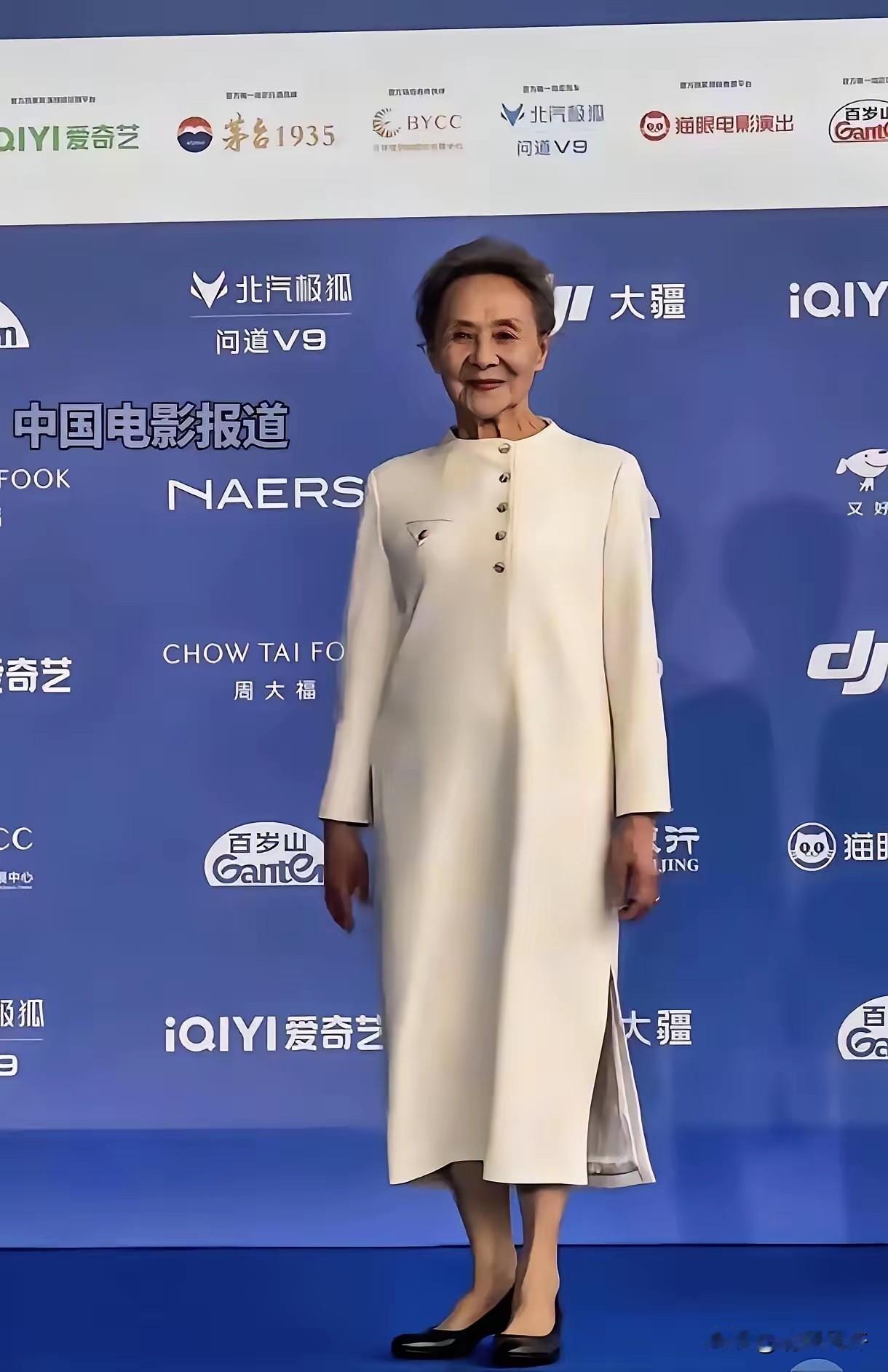 大家有没有觉得，吴彦姝越来越不对劲了，倒不是因为她变老了，而是87岁的她居然