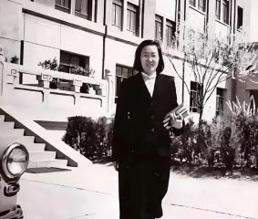 1960年，北大才女王承书从家中不辞而别，从此音信全无，17年后，当满头白发的她