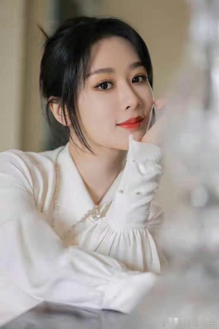 ✨2026最美中国女演员十强出炉🥇迪丽热巴位列榜首完整榜单：1.迪丽热巴2.赵露思3.白鹿4.虞书