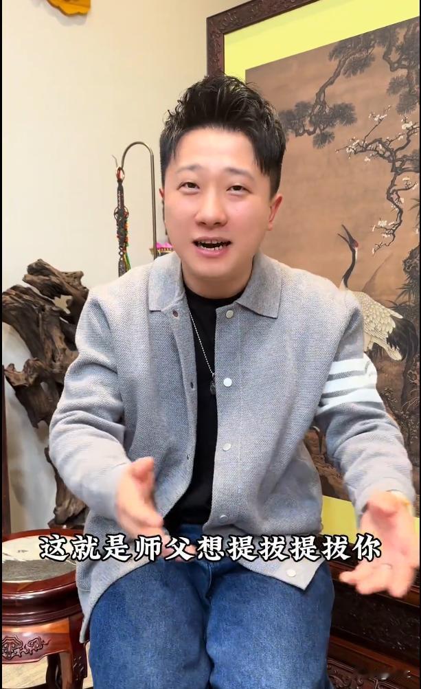 看了张鹤擎这这段采访，才明白提携有时候不仅仅是镜头前看得见的地方。如果说今年德