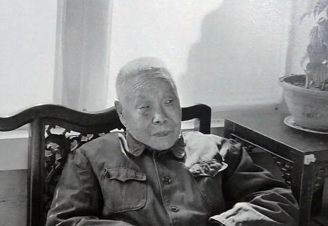 清朝太监回忆：妃子洗澡从不用手和避讳太监，十分侮辱人。中国最后一个太监孙耀庭回忆