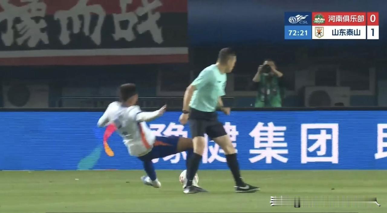 中超鲁豫有约名场面！名场面一：王国明超级失误送大礼！很多球迷不明白那球王国明为