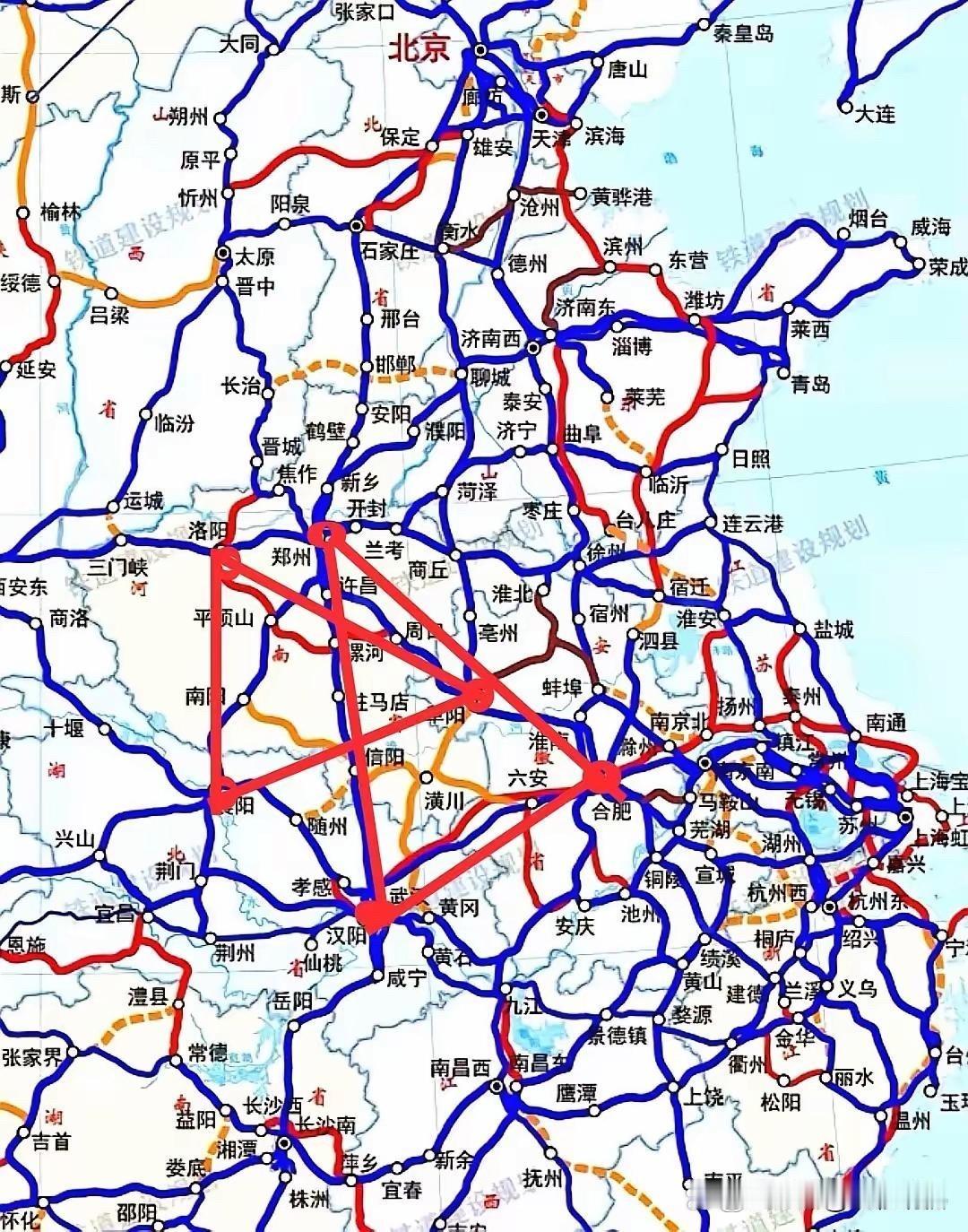 看下图就很清楚，阜阳、襄阳、洛阳之所以能成为铁路枢纽，是因为其位置所决定的，其所