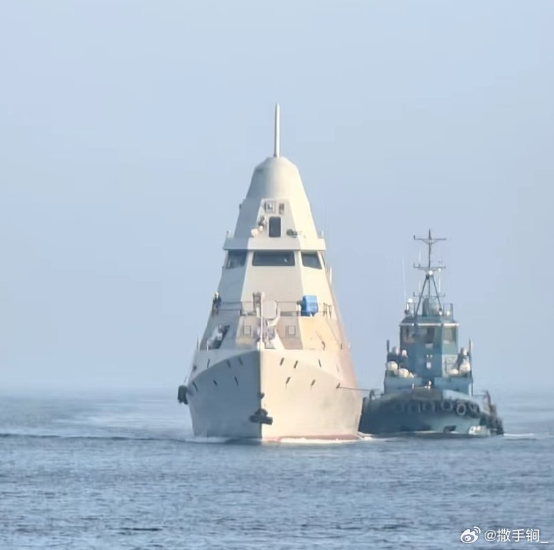 船首装的是声波拒止？