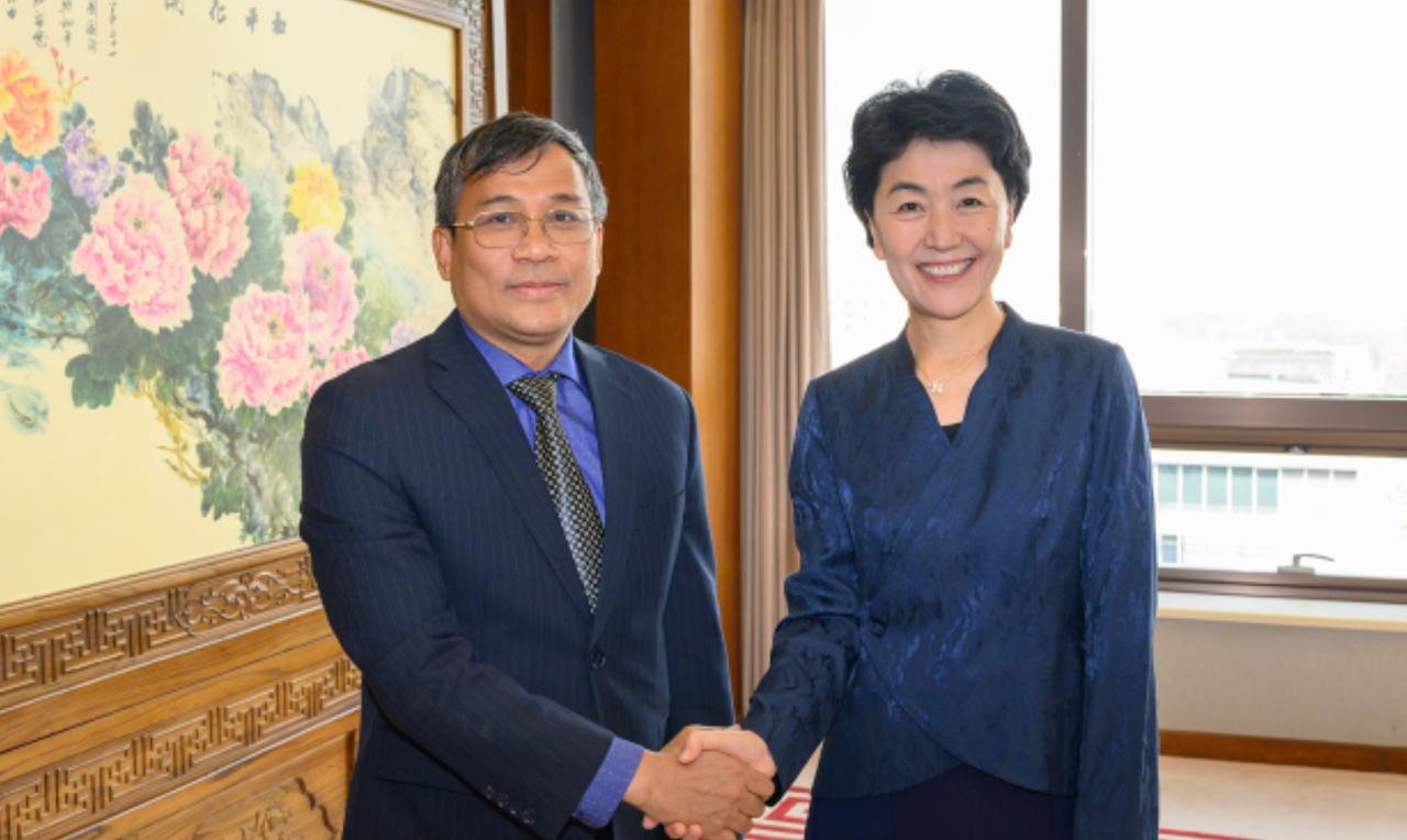 越南高层结束北美之行后，越共中央委员、越南外交部常务副部长阮明羽就来到北京，和中