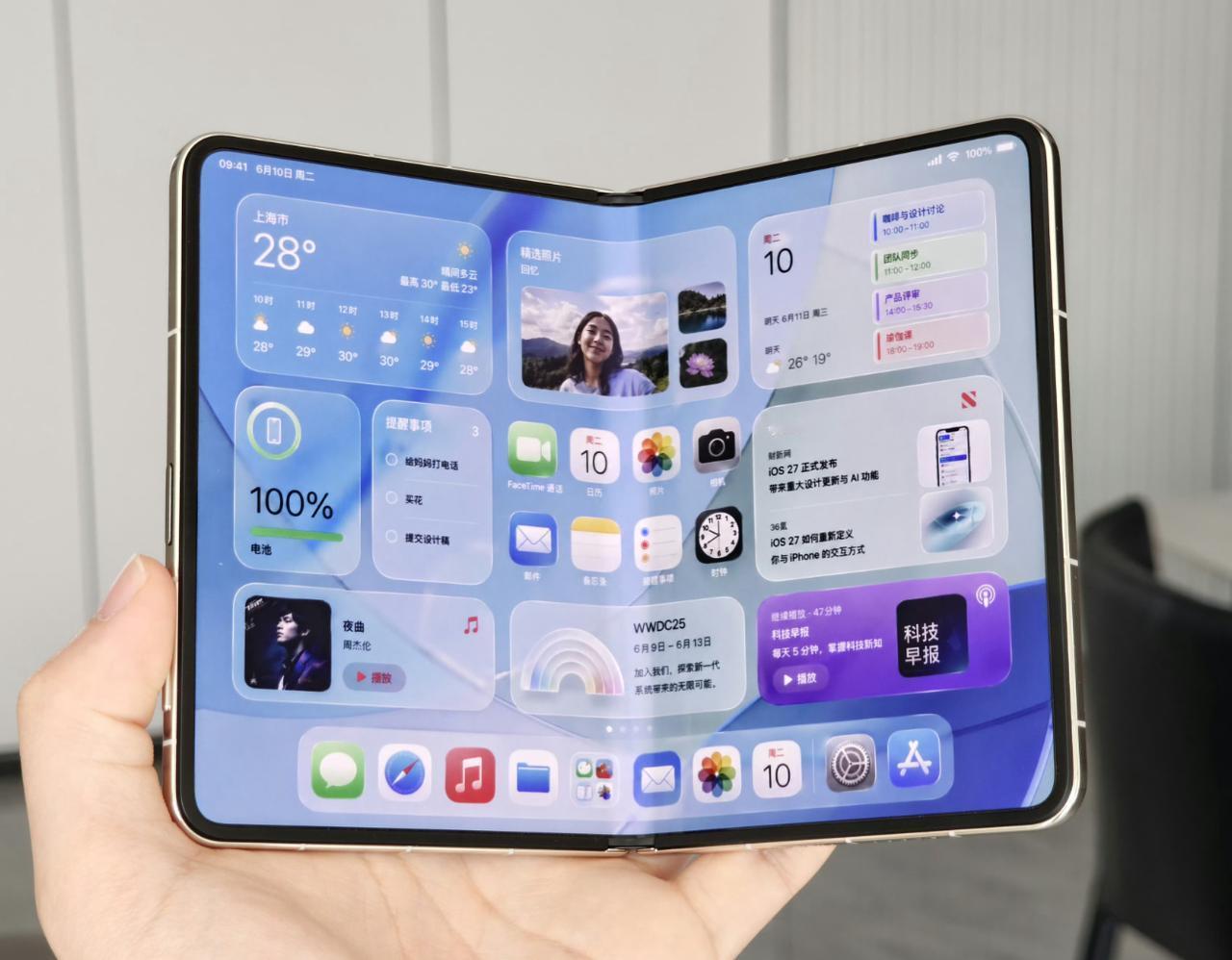 这是外媒曝光的iPhoneUltra的真机图，从造型上看，确实和华为Pura