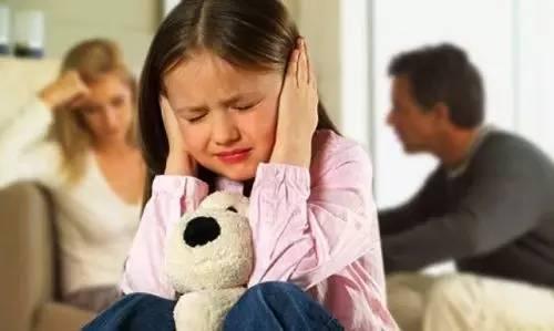 苏珊·福沃德在《原生家庭》中写道：“把责任还给那些应该负责的人，是你的功课，让自