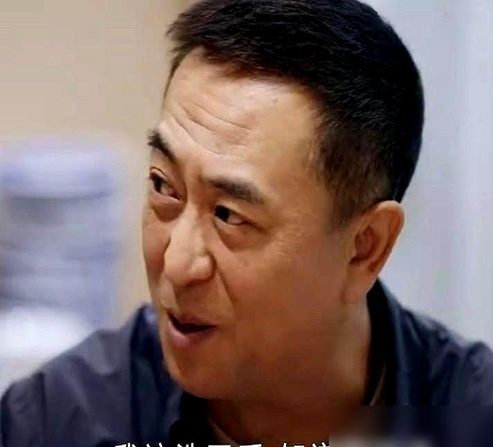张嘉益在《主角》剧组请客，不是新闻。但怎么请，挺有意思。秦海璐说，他自掏腰