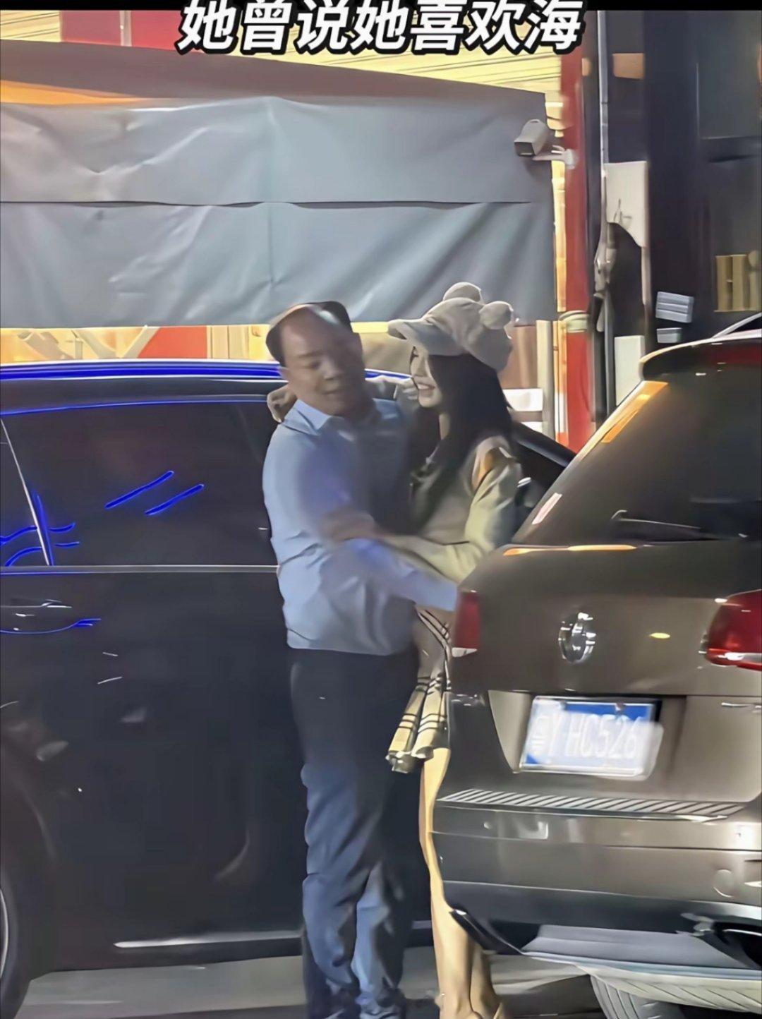 爱情这时候年龄大不是问题了，这时候长的不好看也不是问题了，这时候秃顶也不是问题了