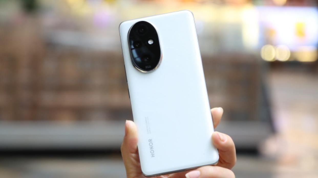荣耀“不甘示弱”,16GB+512GB突降1640元,单反级拍照+100W