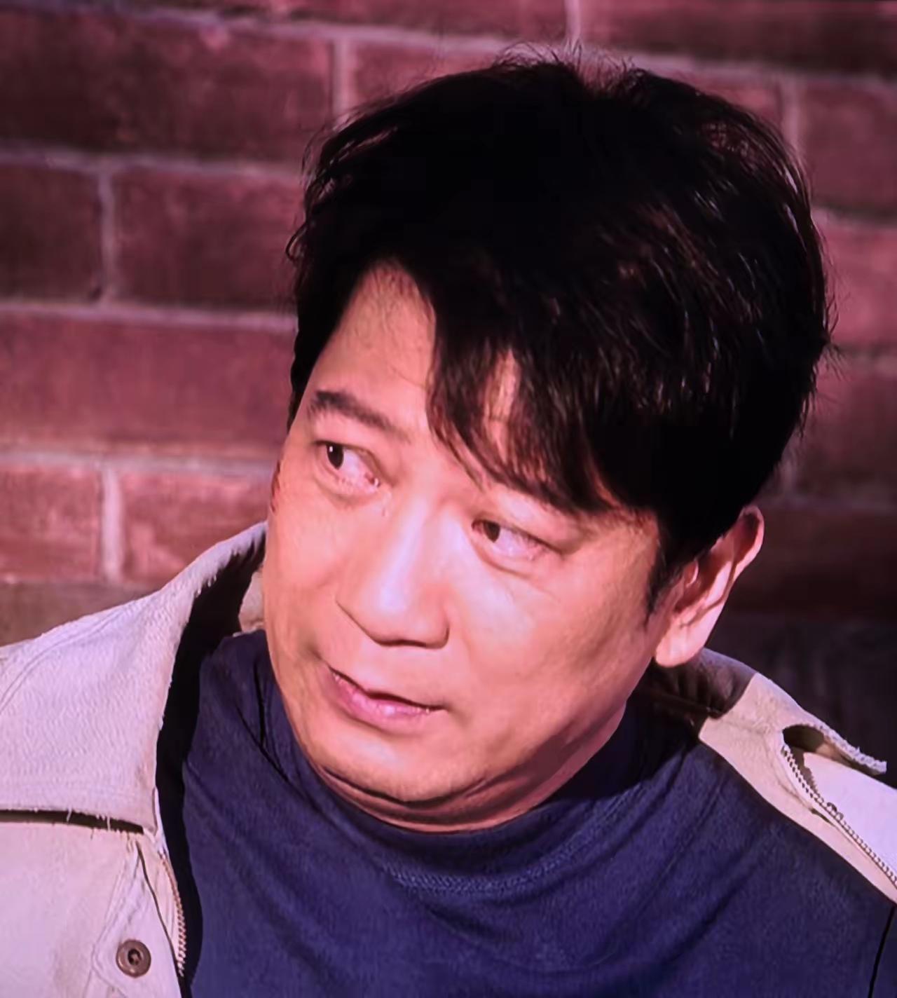 追剧《冬去春来》沈冉冉怀孕了，怀了楚才远的孩子，郭宗宝去找楚才远打架，他没有打到