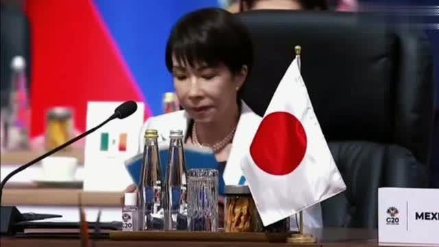 高市早苗求见中方失败，她终于意识到自己没办法一直躲在幕后，于是她选择十分罕见地对