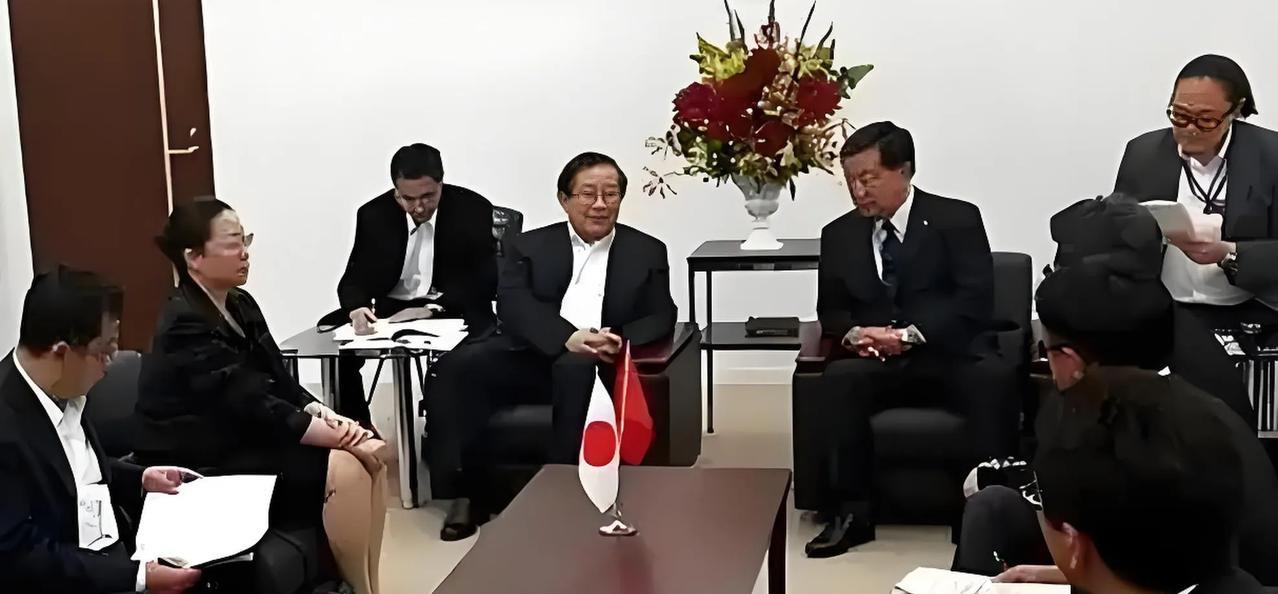 日本专家：如果台海战争爆发，日本会毫不犹豫的出兵协同美国作战。第一、日本跪久了