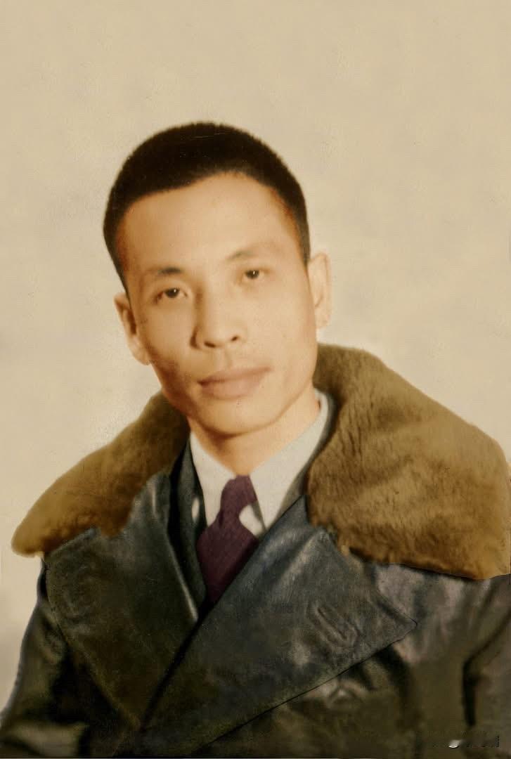 谢晋元将军纪念碑谢晋元将军墓，现位于上海市宋庆龄陵园内，谢晋元将军纪念碑为上