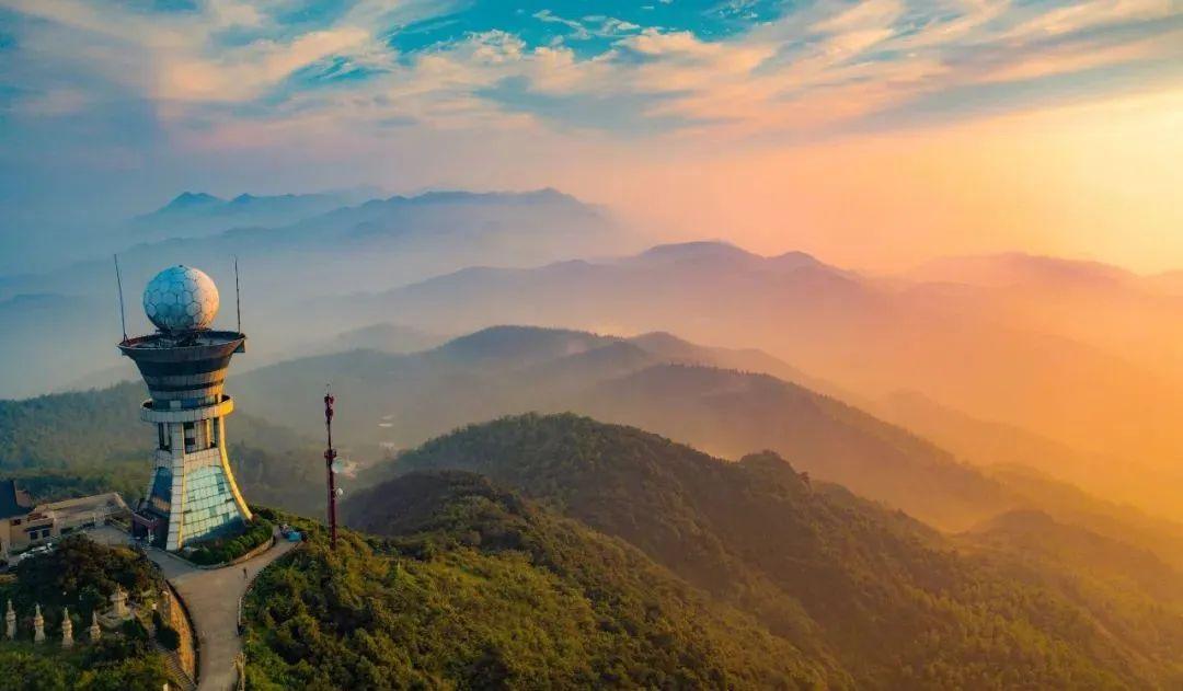 秋分：平分秋色，万物可期9月23日2时19分，我们迎来二十四节气中的秋分。