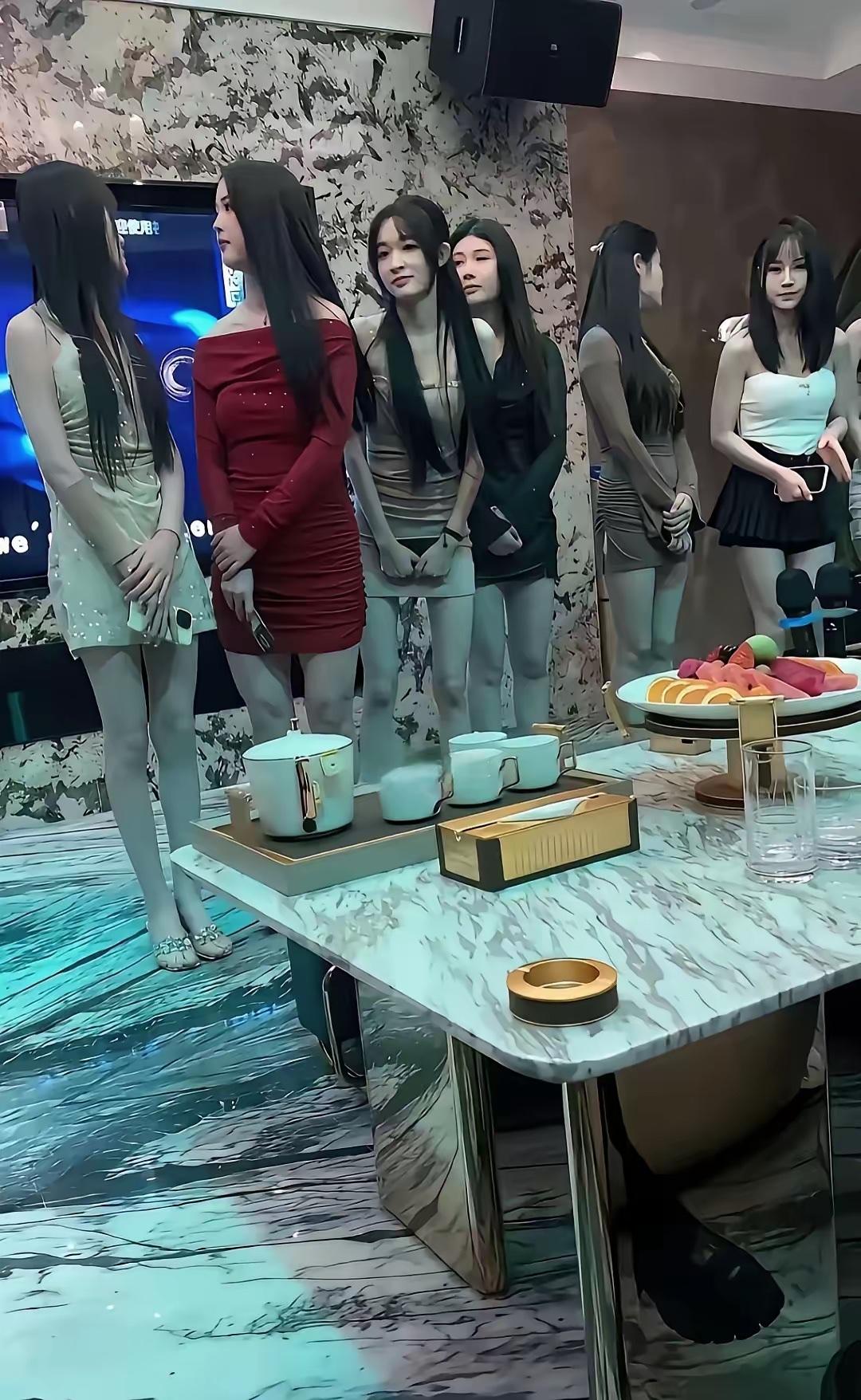 不懂就问，这样的女孩儿，最后都嫁给了什么样的男人？