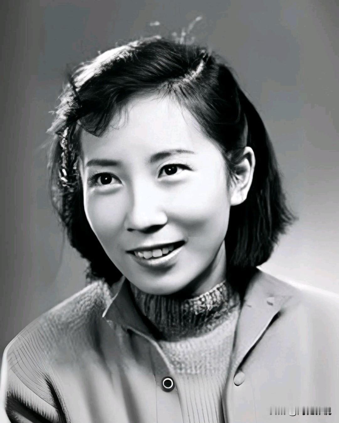 大家还记得这位女演员吗？没想到2025年已去世，她苏州人，年轻时长相文静清秀，