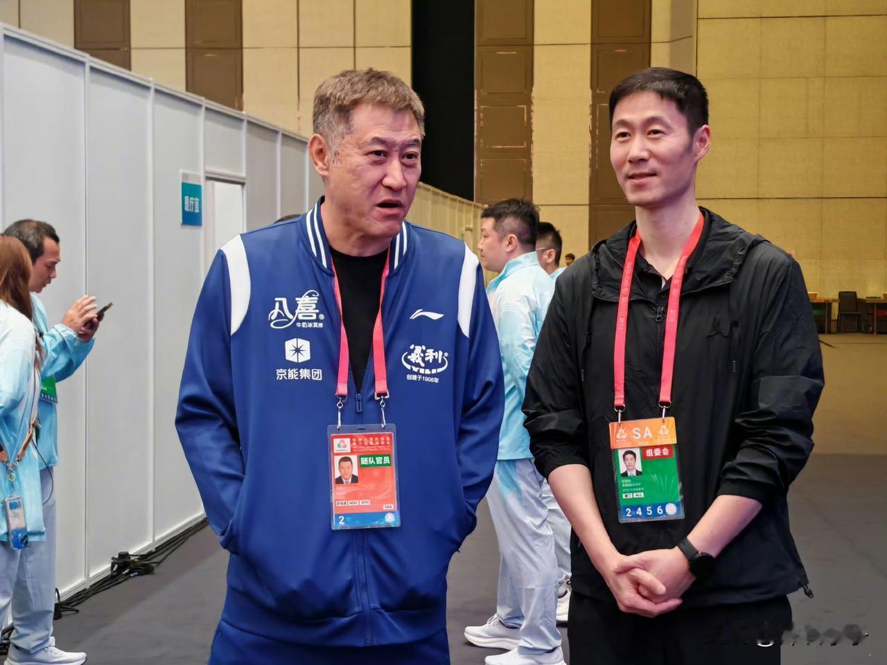 今天，王励勤来到澳门参观了全运会乒乓球赛场比赛及运动员们的训练场。非常好，今天