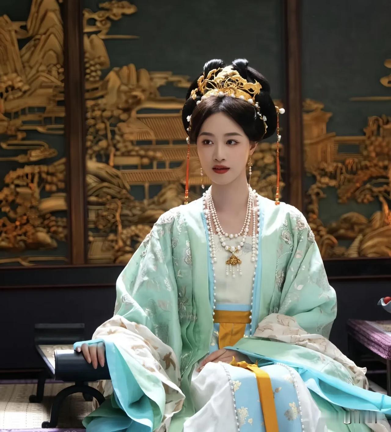 古代的母凭子贵指的是基本保障，也就是下限，比如一个宫女被皇帝一时兴起宠幸了。