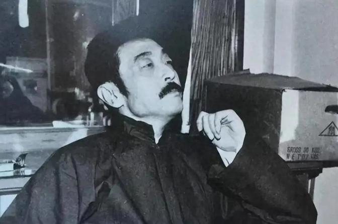 鲁迅为什么骨头硬？因为他是真有钱！鲁迅工资之高，是你难以想象的，1912年鲁迅进