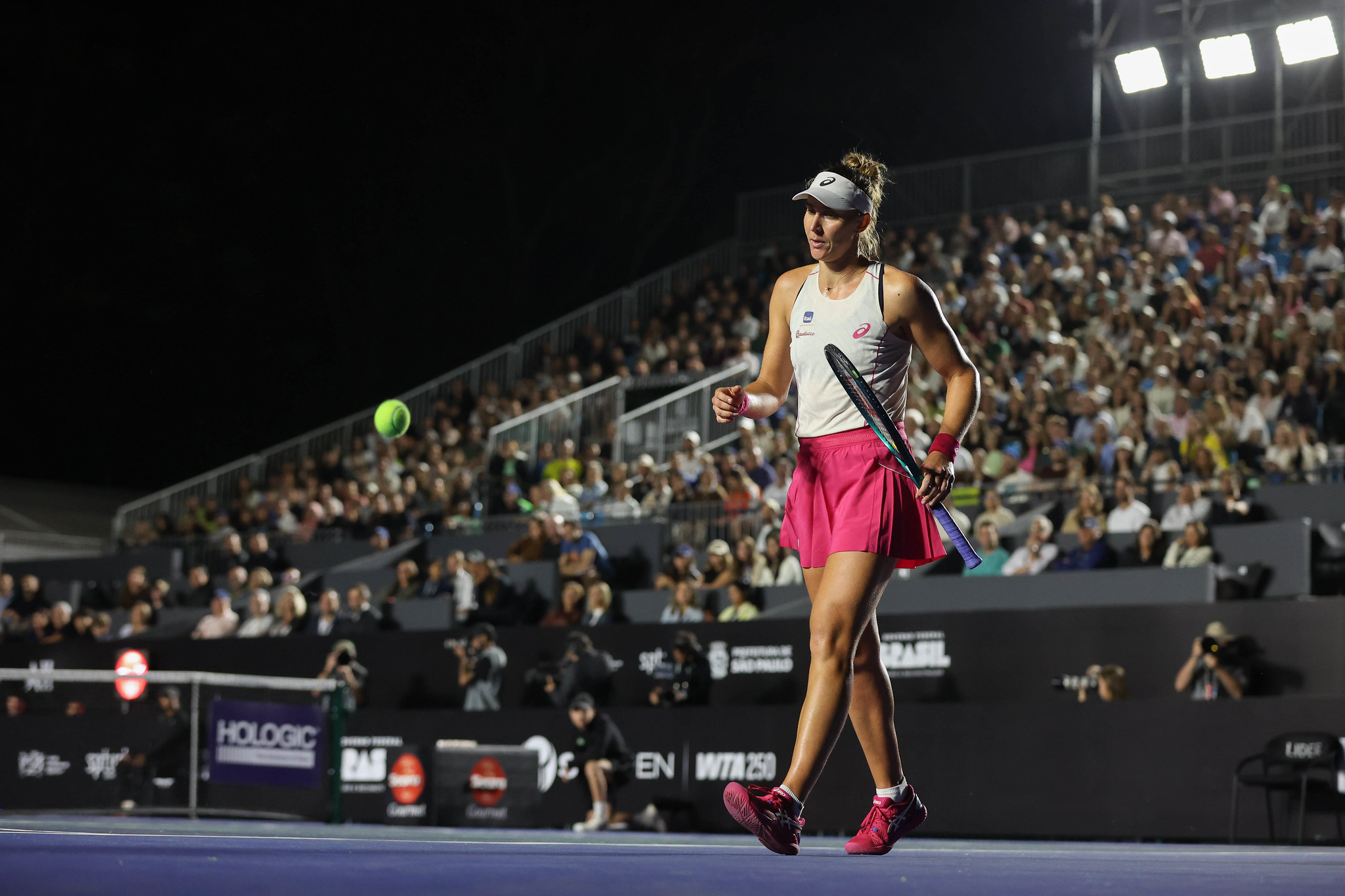 WTA250圣保罗站第四日赛果👇[1]玛雅6-16-4皮戈希[5]扎拉祖