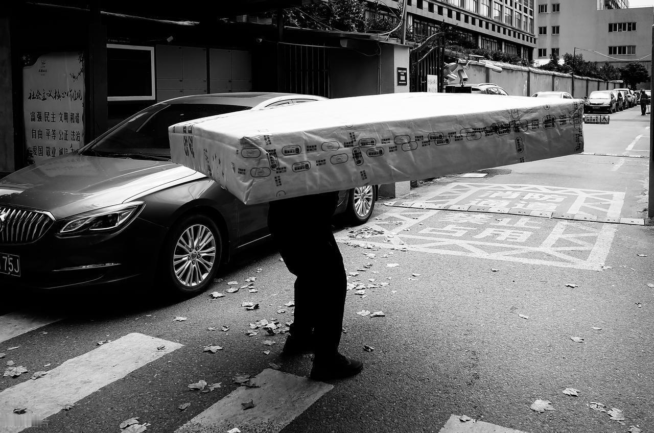 心梗与做家务有关？医生提醒：过了60岁后，这5种家务最好不要做做家务在六十岁