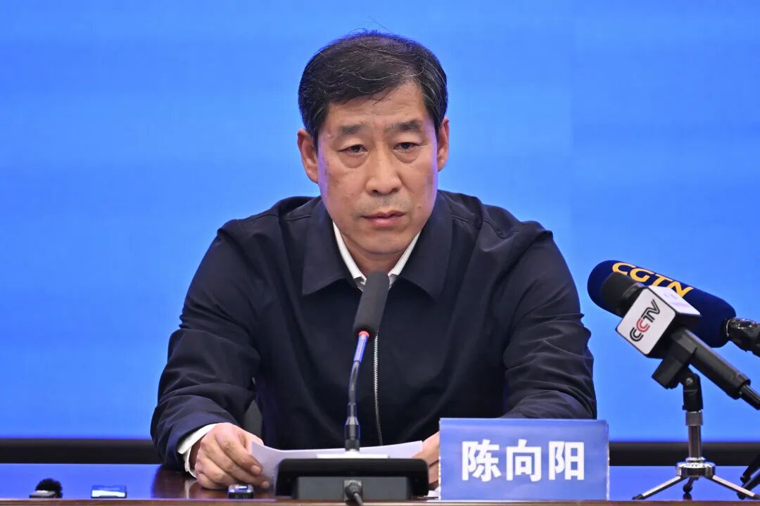 山西长治原市长陈向阳辞职24天后被查, 公示拟任市委书记期满次日发生致82死矿难, 曾鞠躬致歉