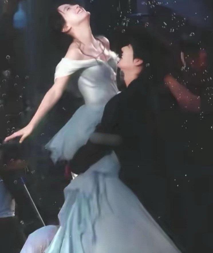 路透拍这么好看，要是正片货不对版，导演压力很大了