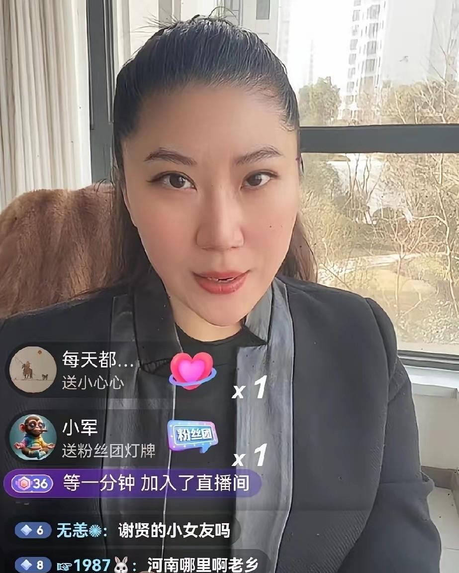 21岁用八年青春，换来了什么？不是豪宅，不是公司，甚至不是一个孩子。当年她坐