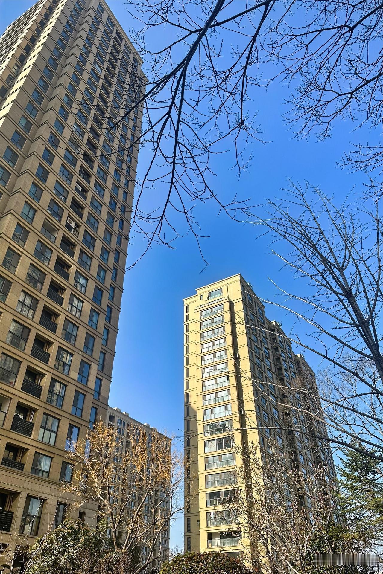 对普通人来说，想短时间内赚到几百万，靠踏实打工几乎是不可能的，成功概率最高的还是